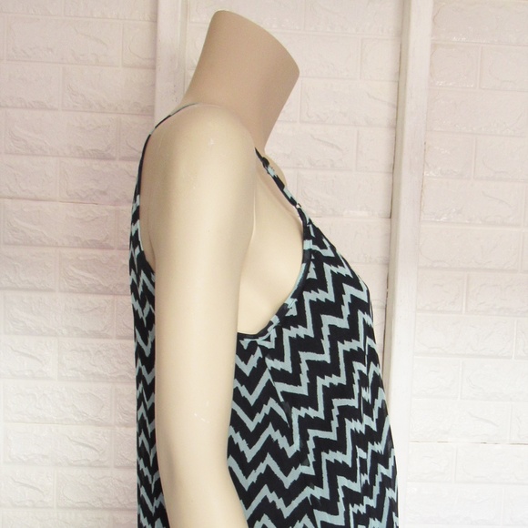 BCBGENERATION Chevron Spaghetti Adjustable Strap Cocktail Party Dress - Picture 2 of 3